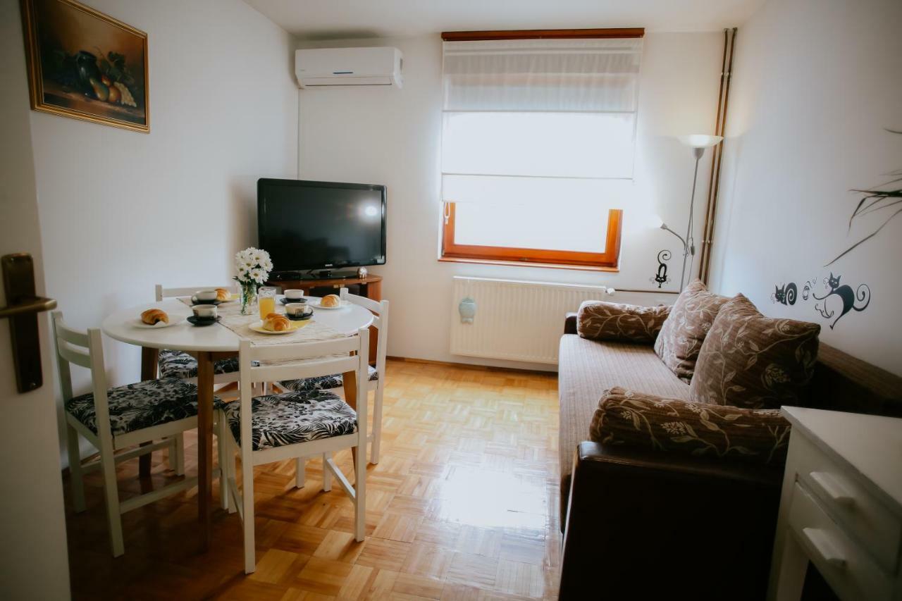 Petros Apartmani Vukovar Exterior photo